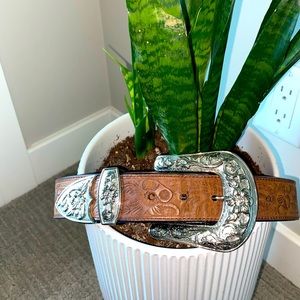 Women’s Western Leather Belt with Buckle